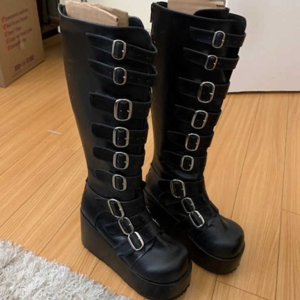 Brand New Demonia Concord 108 platform boots